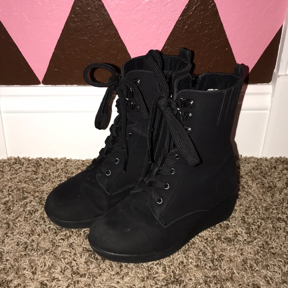 Girls black wedge boots size 13